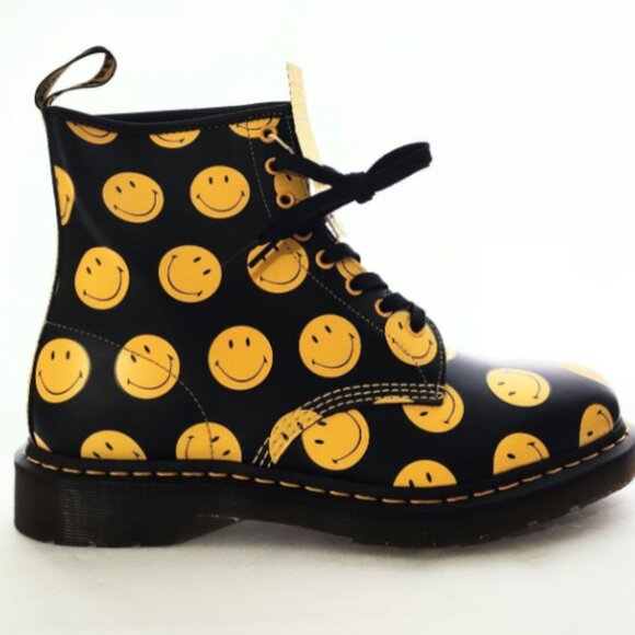 Dr. Martens Smiley 1460 31389005 12 EU46 NIB Never Worn Black Yellow Docs DM - Picture 4 of 4